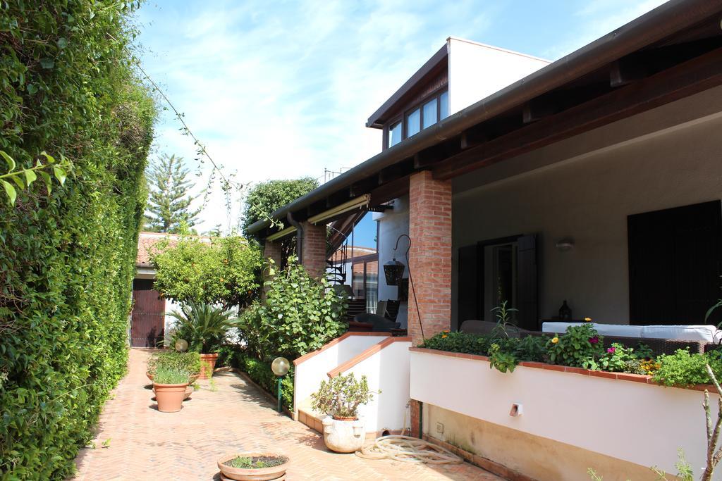 B&B Casa Chinaski Mondello Ngoại thất bức ảnh